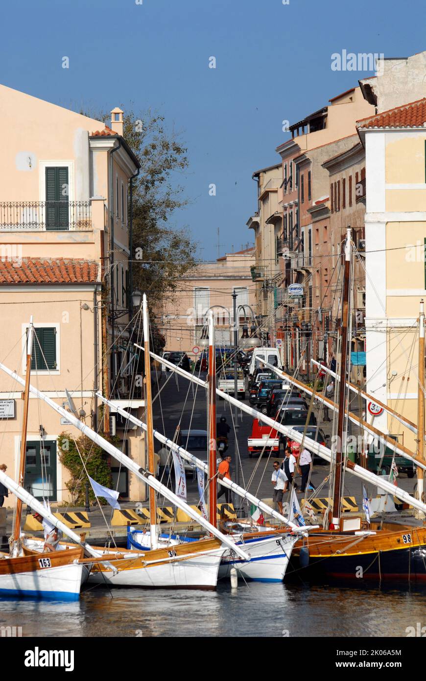 Barca a vela latina Stock Photo Alamy