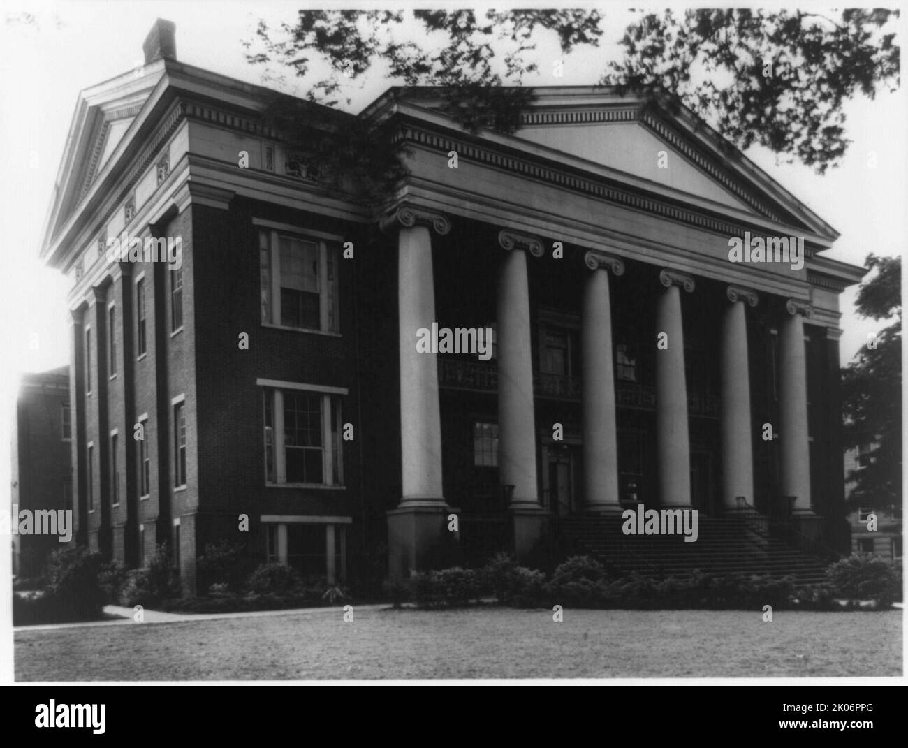 Masonic Female Institute, Talladega, Talladega County, Alabama, facade and left side, between 1927 and 1943. (East Alabama Masonic Female Institute, school dedicated to the instruction of young women, designed by Hiram Harrison Higgins c1850). Stock Photo