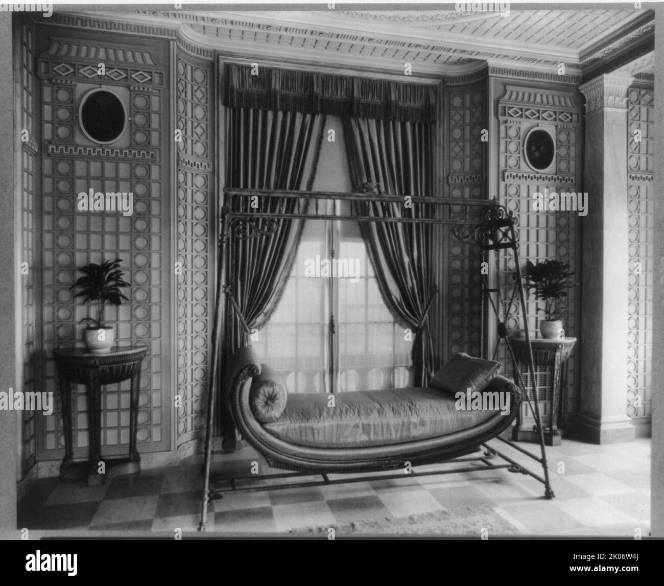Daybed window Black and White Stock Photos & Images Alamy