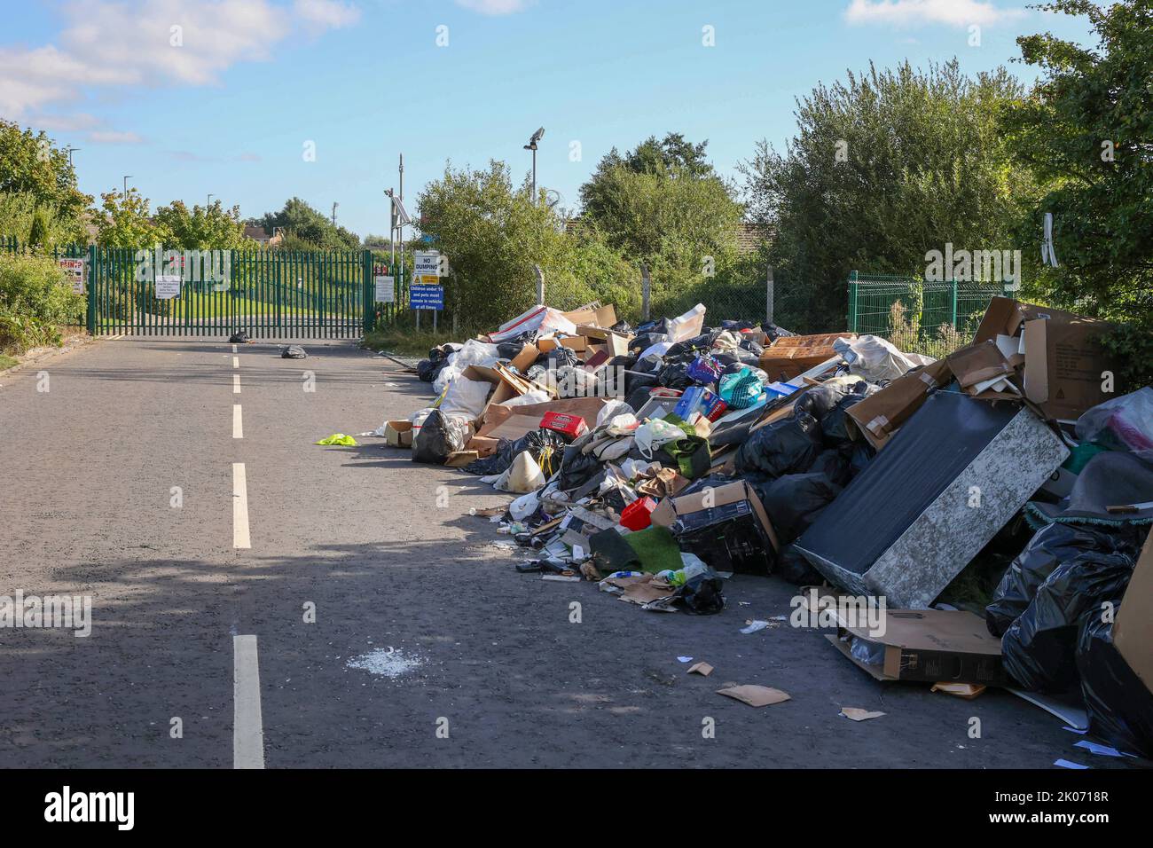 Uk bin collections hi-res stock photography and images - Page 3 - Alamy