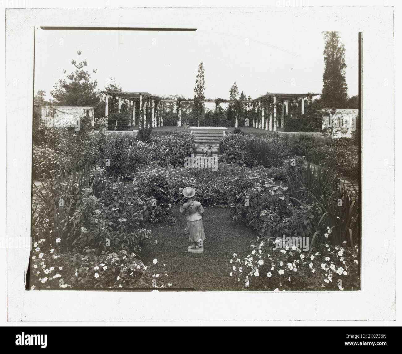 "Barberrys," Nelson Doubleday house, Mill Neck, New York, 1921. House Architecture Harrie