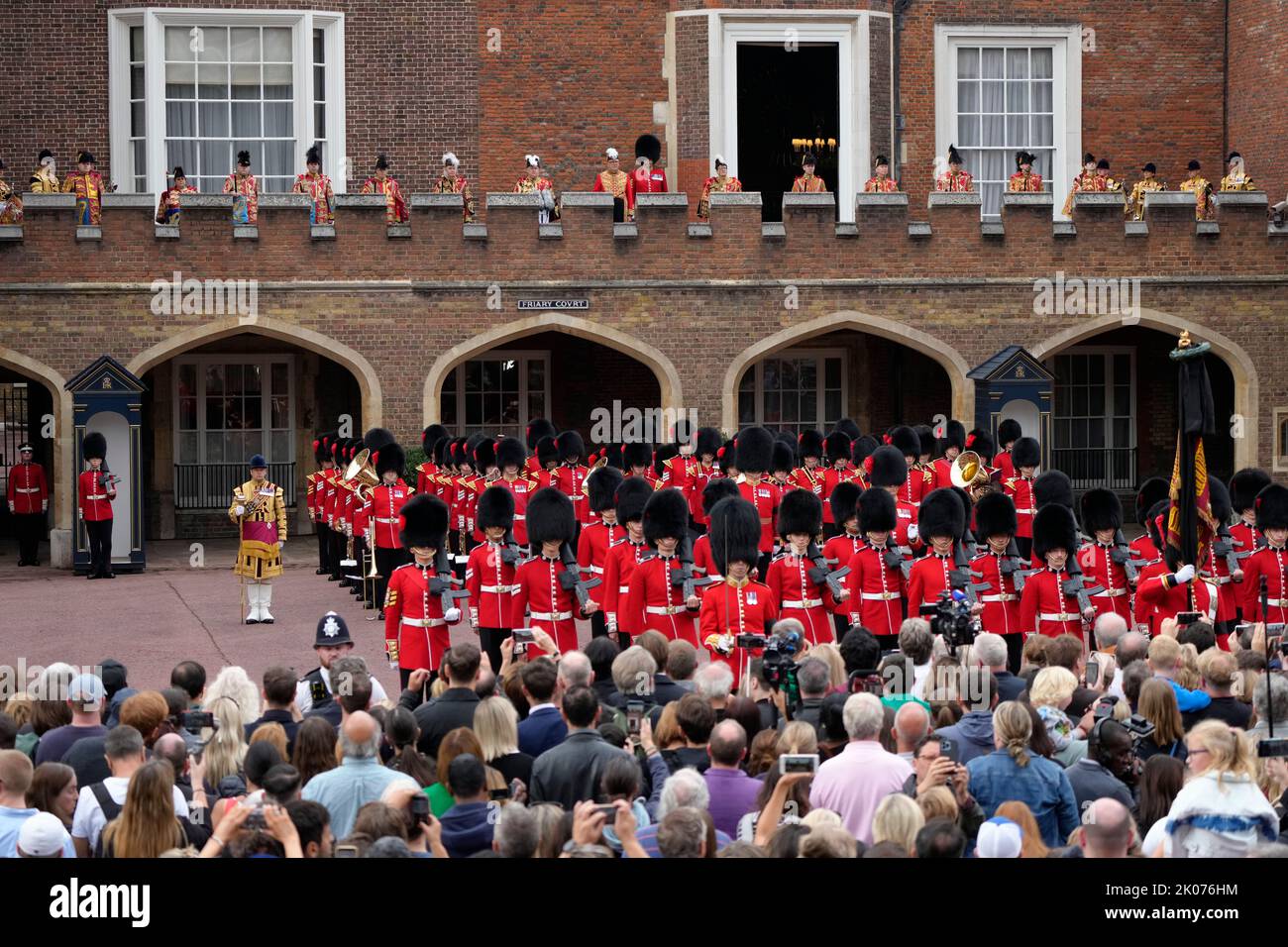 Members of the public gather at the Accession Council ceremony at St James's Palace, London, where King Charles III is formally proclaimed monarch. Charles automatically became King on the death of his mother, but the Accession Council, attended by Privy Councillors, confirms his role. Picture date: Saturday September 10, 2022. Stock Photo