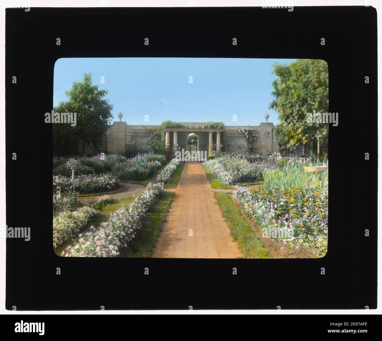 &quot;The Fens,&quot; Lorenzo Easton Woodhouse house, Huntting Lane, East Hampton, New York, 1914. House Architecture: Joseph Greenleaf Thorp, by 1903. Landscape: Mary Kennedy (Mrs. Lorenzo E.) Woodhouse. Gardener: Maurice Collins. Stock Photo