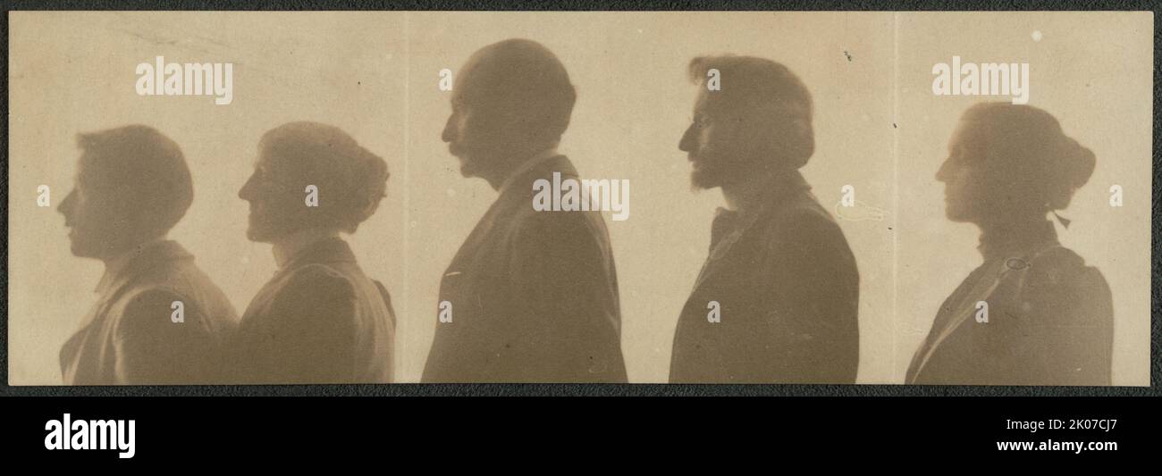 Salon jury, Philadelphia, 1899. Group portrait of photographic salon jury members in profile facing left, including, left to right, Clarence H. White, Gertrude Ka&#xa8;sebier, Henry Troth, F. Holland Day, and Frances Benjamin Johnston. Stock Photo