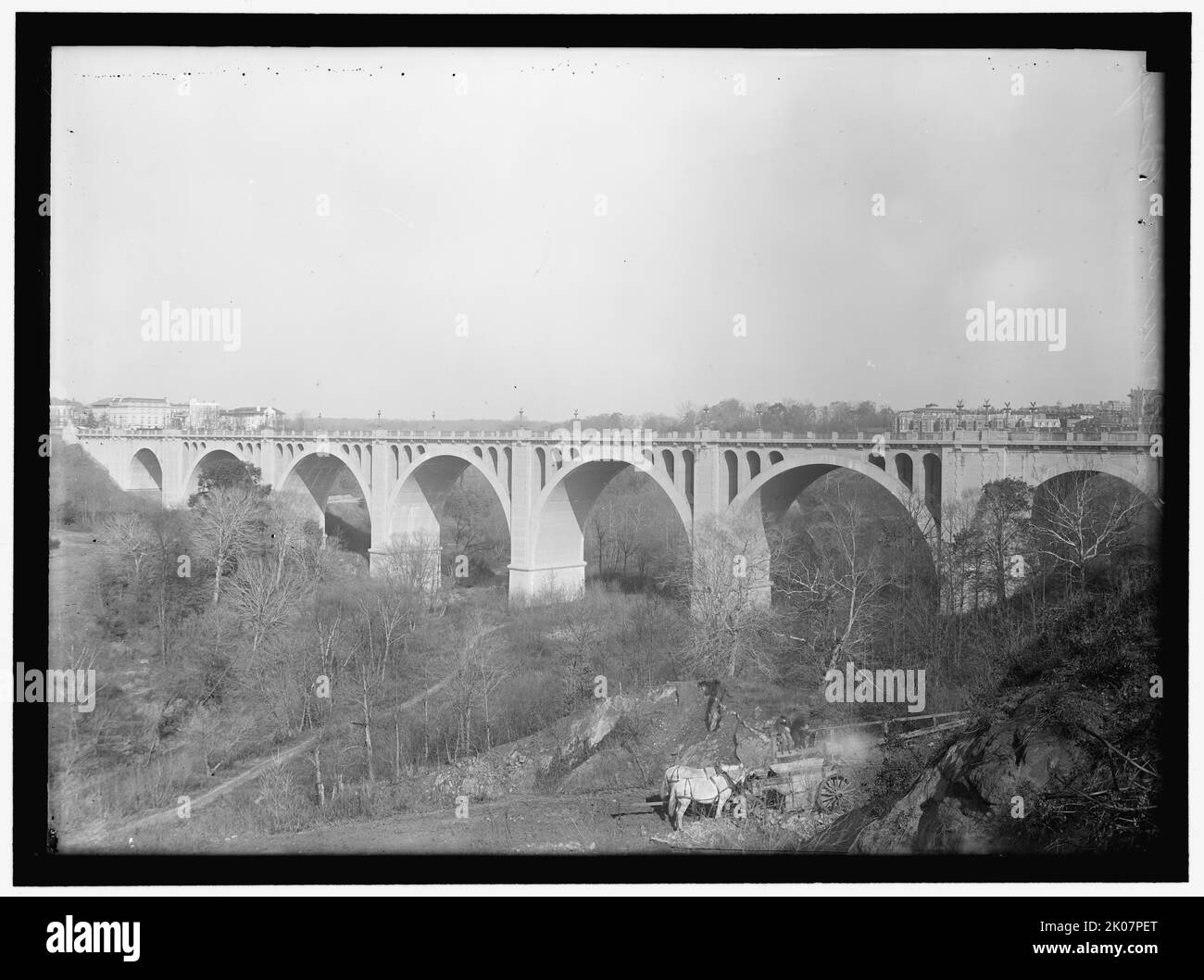 Taft Memorial Bridge, Rock Creek Park, between 1911 and 1920. Stock Photo