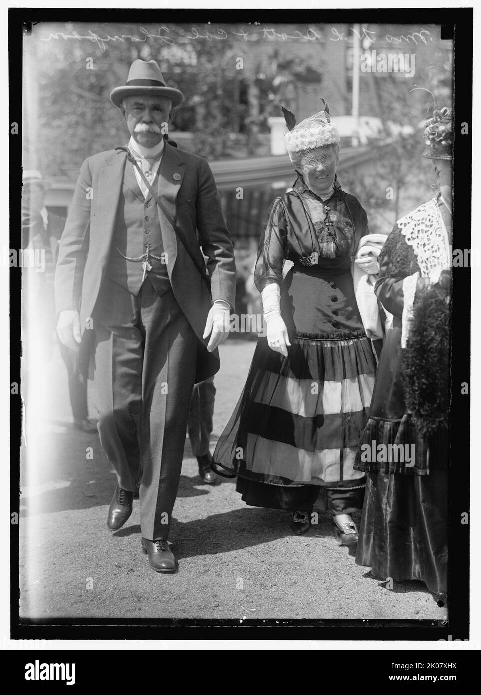 Mrs. Hugh L. Scott with Colonel Thompson, between 1910 and 1917. Stock Photo