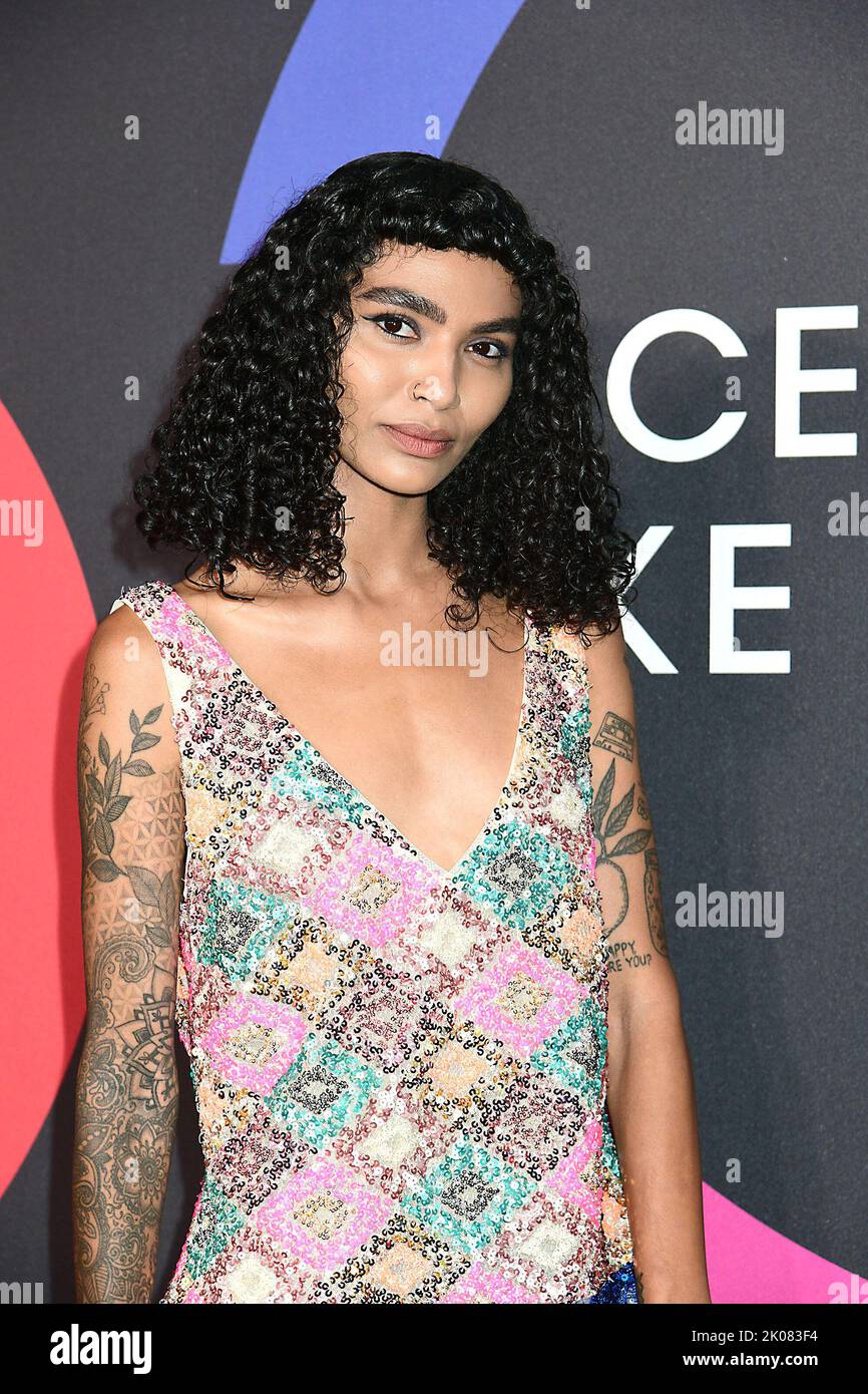 Sophia Roe attends Bloomingdale's 150th Anniversary and Harper's BAZAAR