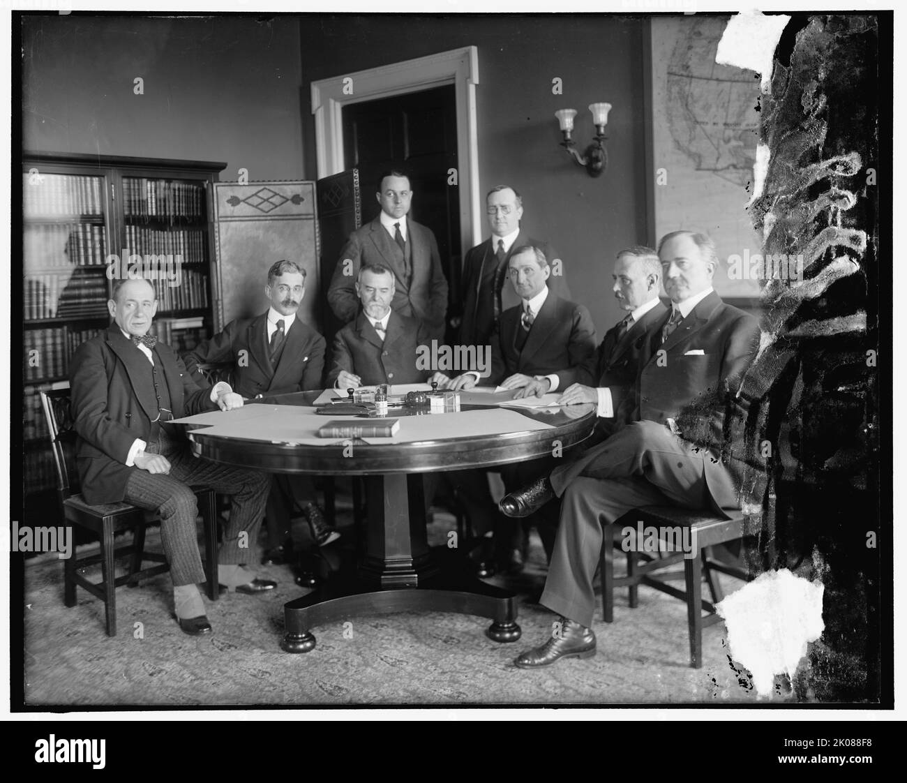 Group: William Gibbs McAdoo, 3rd from right, between 1910 and 1920. American lawyer and politician William Gibbs McAdoo Jr. was the husband of Eleanor Wilson McAdoo, (daughter of president Woodrow Wilson). Stock Photo
