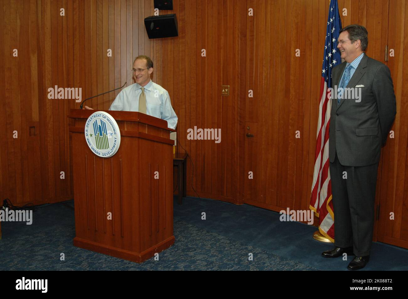 Cfo employee recognition ceremony hi-res stock photography and images ...