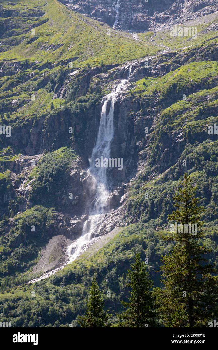 Switherland - The Holdrifall waterfall in Hineres Lauterbrunnental valley. Stock Photo