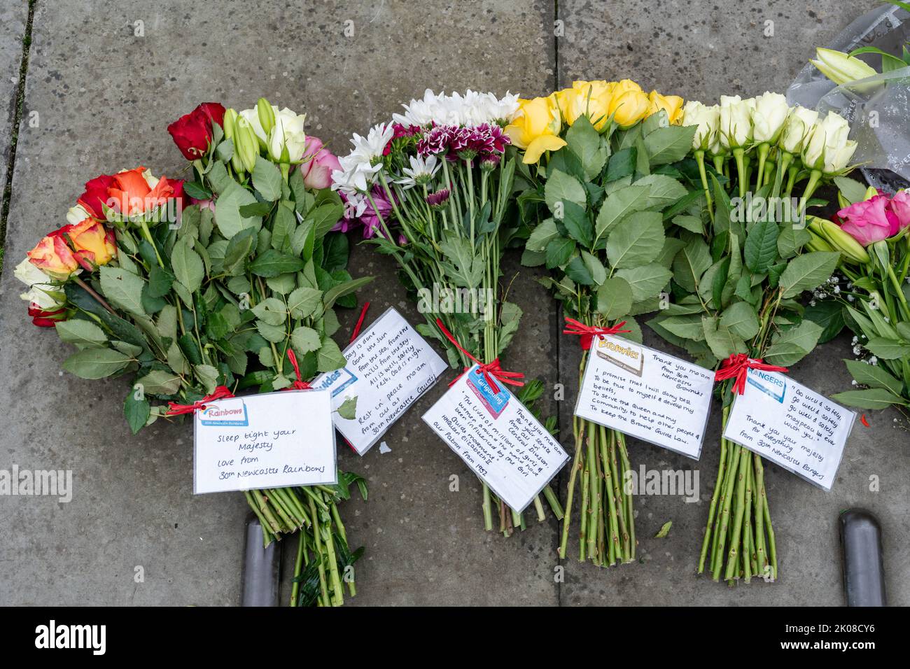 Newcastle upon Tyne, UK. 10th September 2022: Floral tributes and messages left at the Civic Centre, from Girlguiding on the death of Queen Elizabeth II. Credit: Hazel Plater/Alamy Live News Stock Photo