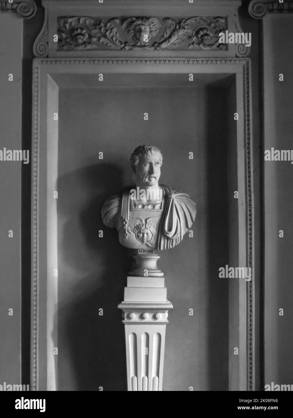 Roman statue detail Black and White Stock Photos & Images - Alamy