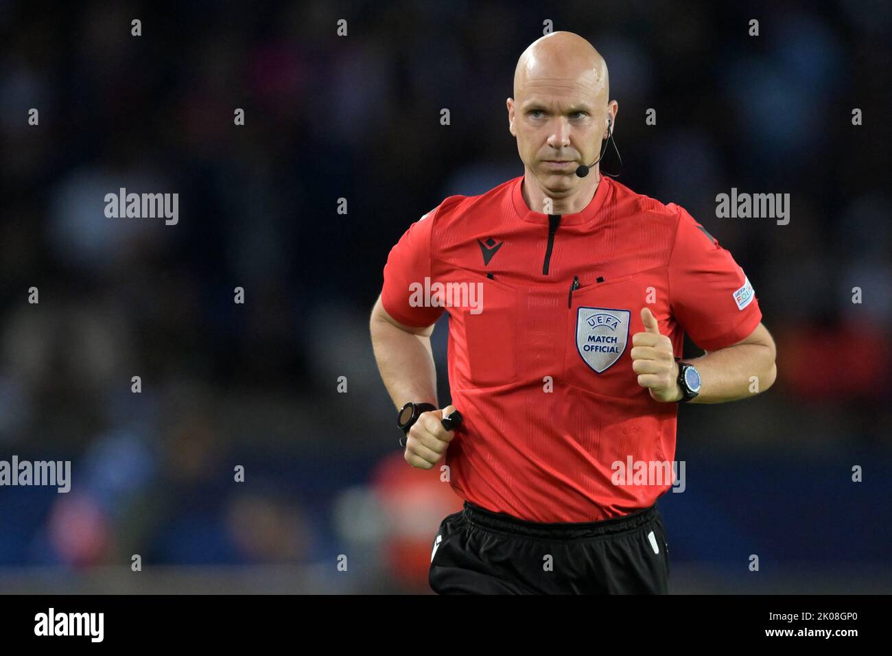 PARIS - Referee Anthony Taylor during the UEFA Champions League match ...