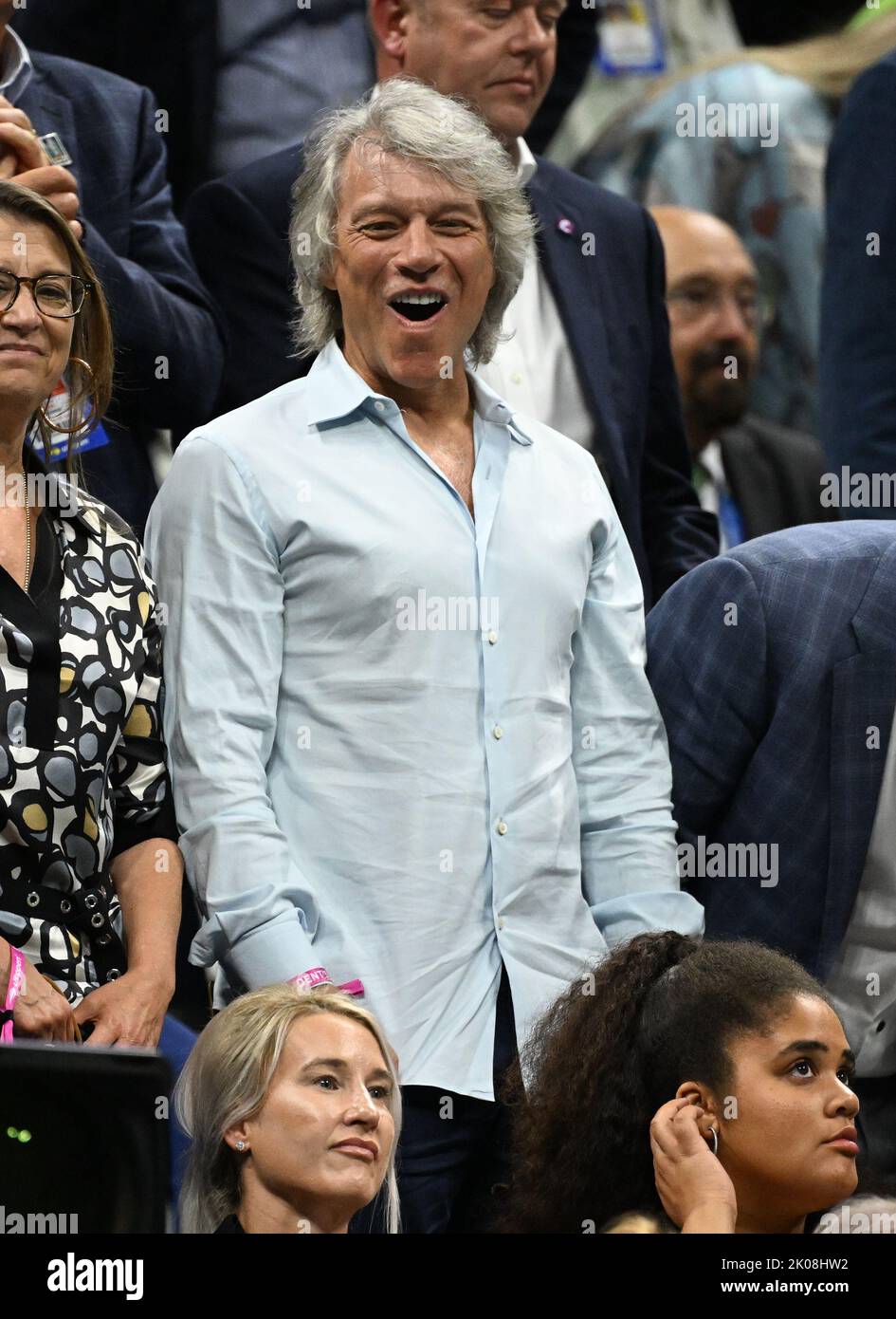 Queens ny usa 09th sep 2022 no ny newspapers jon bon jovi is