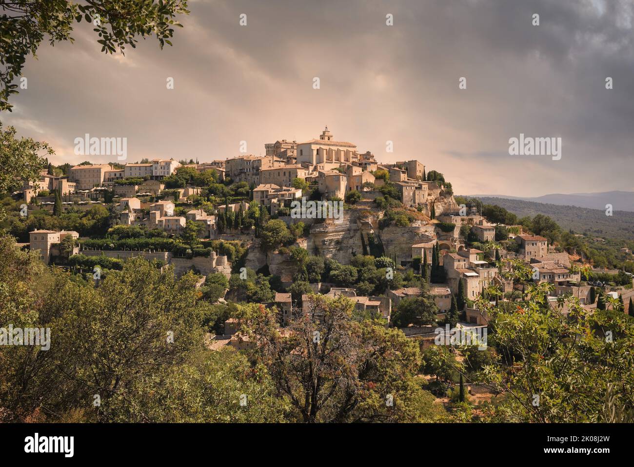 Historic village of Gordes, département Vaucluse in the Provence-Alpes-Côte d'Azur region in southern France. Luberon Valley, heart of the Provence. Stock Photo