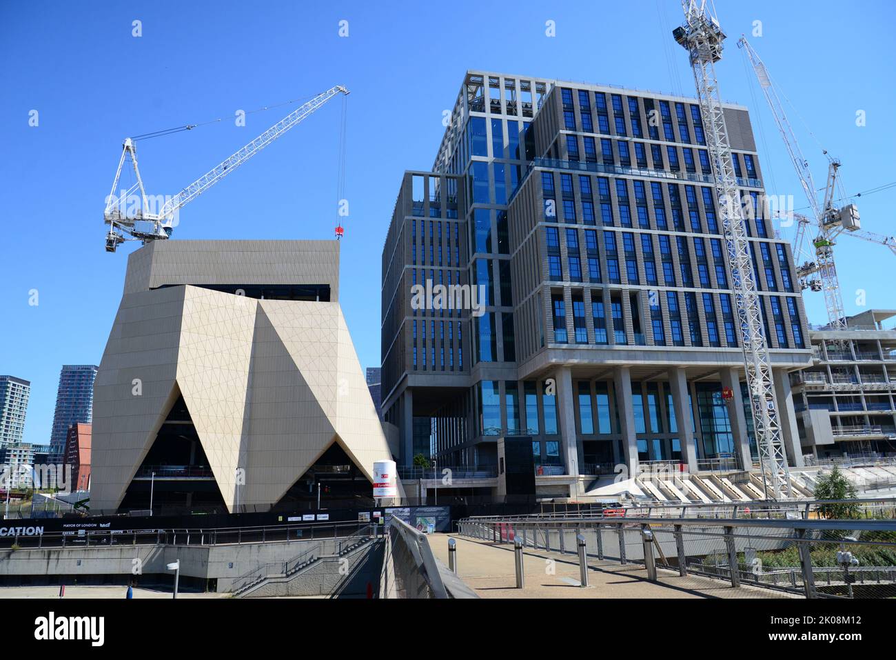 Construction of the East Bank at the Queen Elizabeth Olympic Park, Stratford, London featuring the new V&A Museum and UAL's London College of Fashion Stock Photo