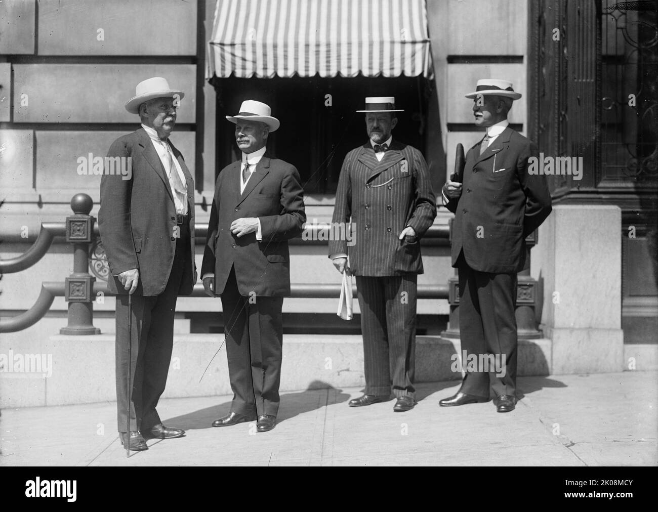 U.S. Steel Corporation, Richard Lindaburg, Norman B. Ream, Percival Roberts, and Elbert Henry Gary. [US businessmen: Norman Bruce Ream became a millionaire by investing in steel, railroads, insurance, and banking; Percival Roberts was a landowner and chief of Pencoyd Iron Works, and lawyer Elbert Henry Gary was a founder of U.S. Steel]. Stock Photo