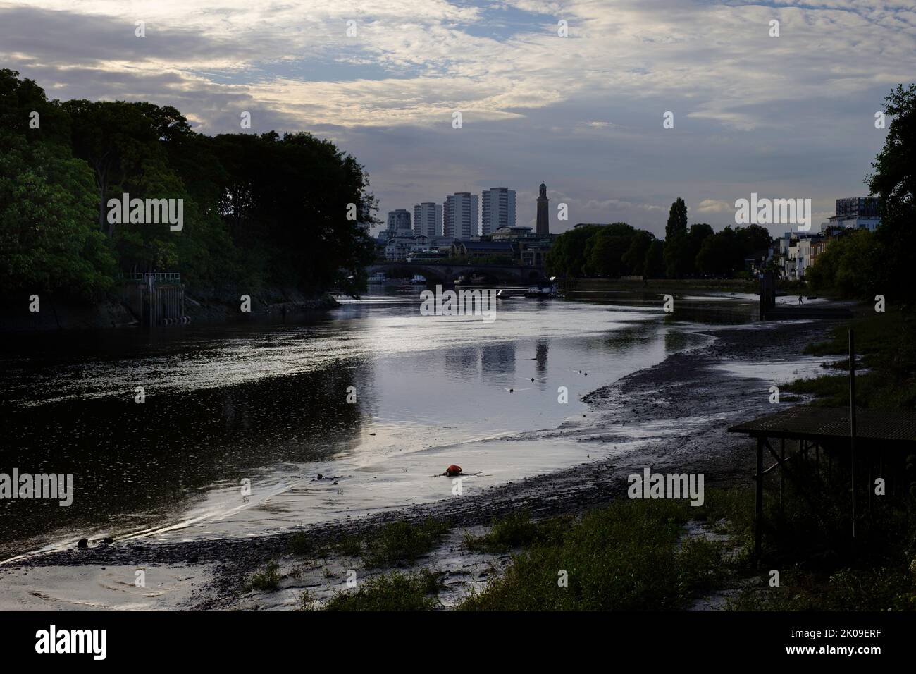 Thames River, Chiswick, London, United Kingdom Stock Photo - Alamy