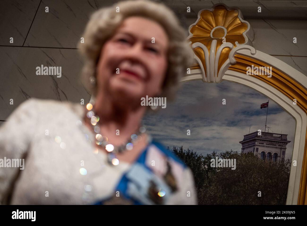 Wuhan, China. 10th Sep, 2022. A wax figure of the late Britain's Queen