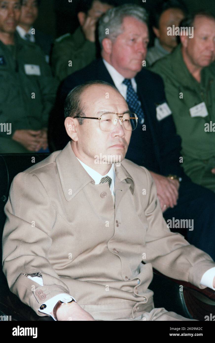 Korean President Chun Doo-hwan attends a briefing given be Major General (MGEN) Claude M. Kicklighter, Commander, 25th Infantry Division, during the joint U.S./South Korean Exercise TEAM SPIRIT '85. Stock Photo