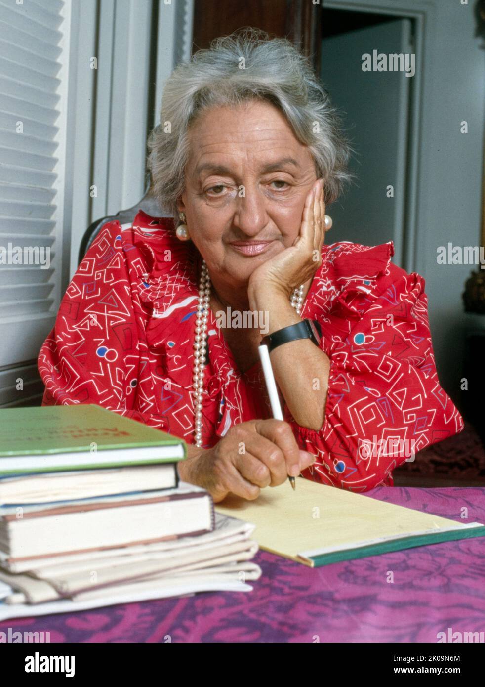 betty-friedan-1966-hi-res-stock-photography-and-images-alamy
