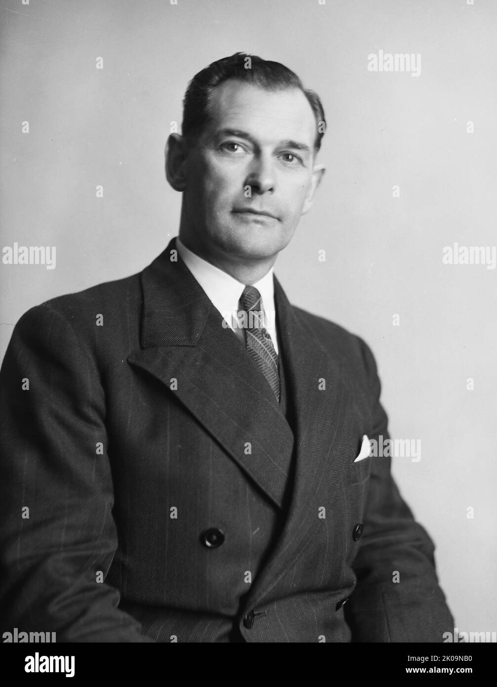 New Zealand Prime Minister-elect Keith Holyoake. Photographed on 12 December, 1960. Sir Keith Jacka Holyoake, KG, GCMG, CH, QSO, PC (11 February 1904 - 8 December 1983) was the 26th prime minister of New Zealand, serving for a brief period in 1957 and then from 1960 to 1972, and also the 13th Governor-General of New Zealand, serving from 1977 to 1980. He is the only New Zealand politician to date to have held both positions. Stock Photo
