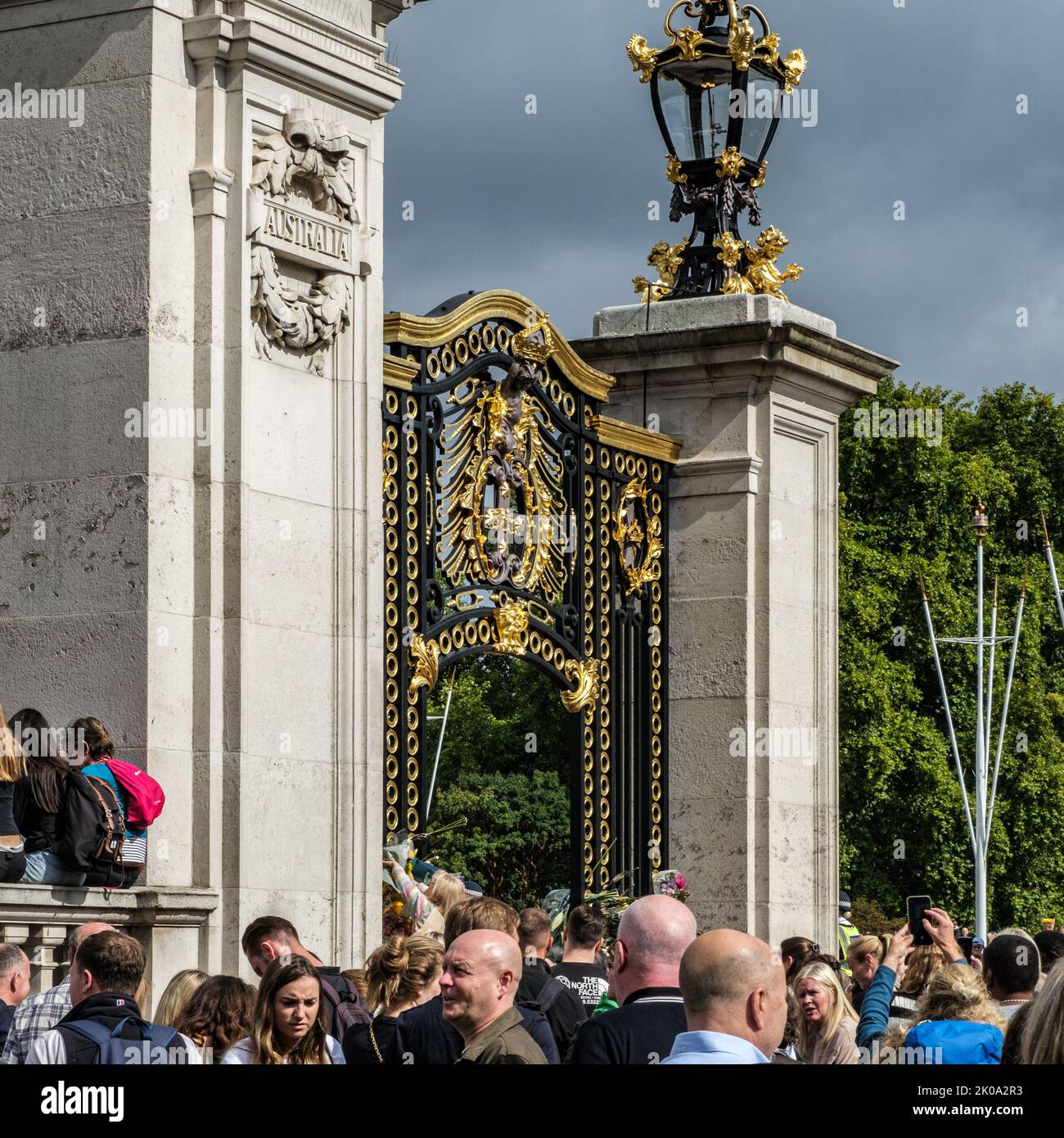 City of Westminster London, UK, September 10 2022, Crowds gather in front of Buckingham Palace following the death of Queen Elizabeth II Stock Photo