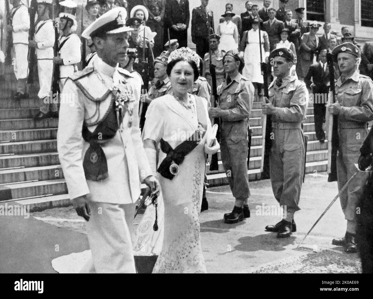 King George VI of England with Queen Elizabeth, on tour in South Africa, 1947 Stock Photo
