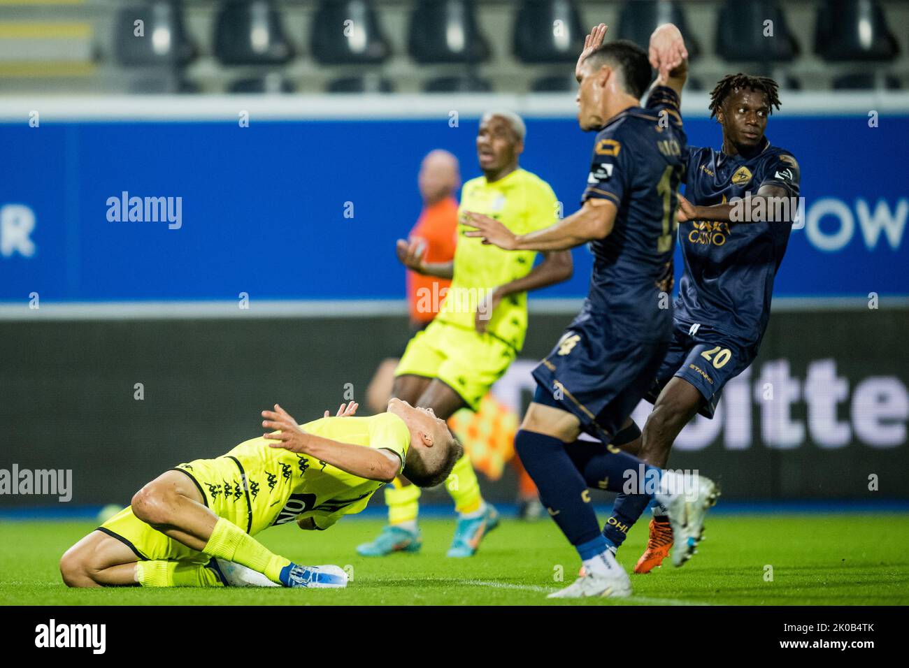 Charleroi's Daan Heymans and OHL's Hamza Mendyl fight for the ball during a soccer match between Oud-Heverlee Leuven and Sporting Charleroi, Saturday 10 September 2022 in Heverlee, on day 8 of the 2022-2023 'Jupiler Pro League' first division of the Belgian championship. BELGA PHOTO JASPER JACOBS Stock Photo
