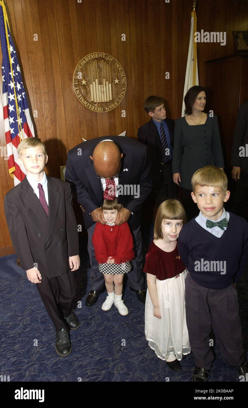 Secretary Alphonso Jackson with Stephen Hollingshead Family Secretary