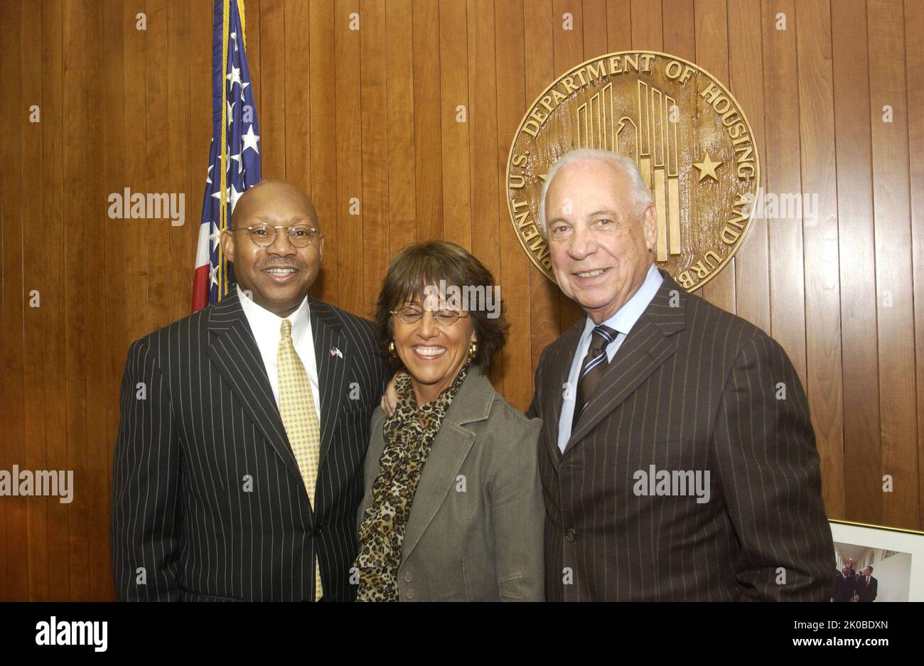 Secretary Alphonso Jackson with Anthony and Mary Anne Sansone Secretary Alphonso Jackson