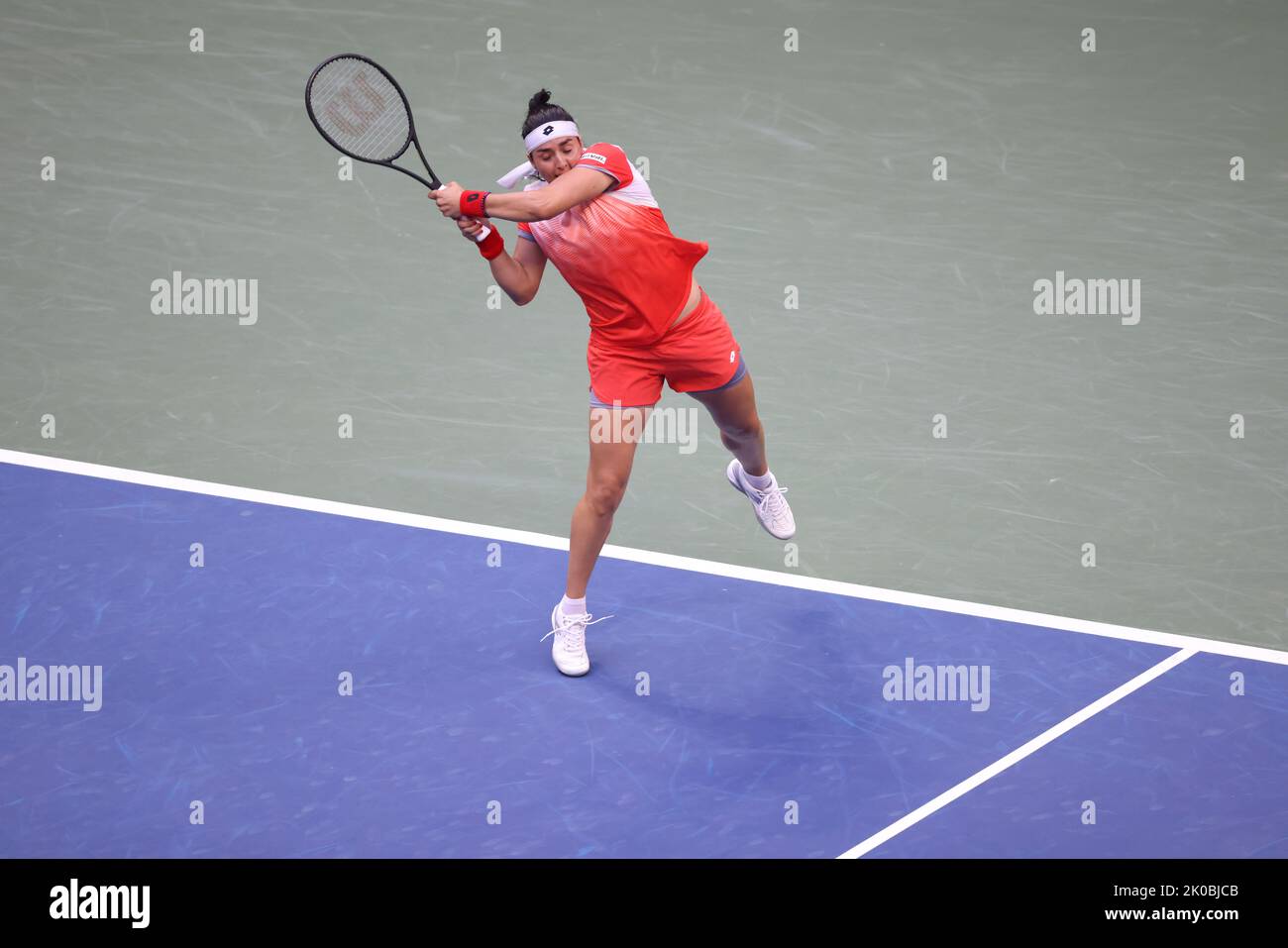 New York, USA. 10th Sep, 2022. NEW YORK, NY - September 10: Ons Jabeur of Tunisia during women's final against Iga Swiatek of Poland at USTA Billie Jean King National Tennis Center on September 10, 2022 in New York City. ( Credit: Adam Stoltman/Alamy Live News Credit: Adam Stoltman/Alamy Live News Stock Photo