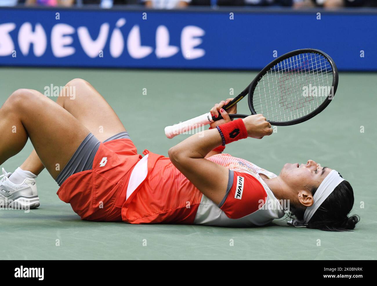 New York, USA. 10th Sep, 2022. New York Flushing Meadows US Open Day 13 10/09/2022 Down and out ! Ons Jabeur (TUN) wins a point but loses in ladies singles final Credit: Roger Parker/Alamy Live News Stock Photo