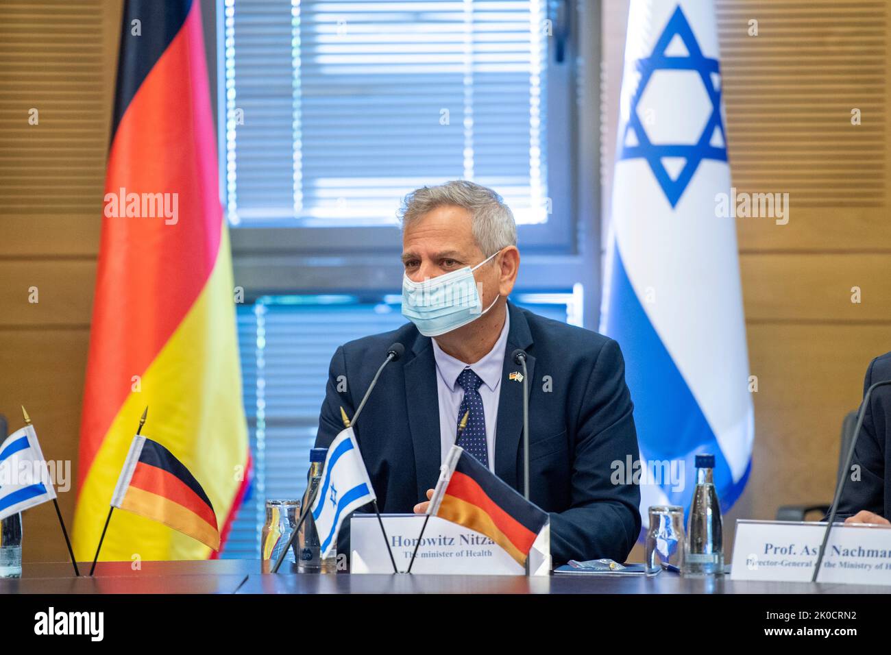 Jerusalem, Israel. 11th Sep, 2022. Nitzan Horowitz, chairman of the Meretz party and Israeli health minister, welcomes German Health Minister Lauterbach in the Knesset's Jerusalem Hall. For the German minister, the focus in Israel is on German-Israeli friendship, joint pandemic control and Israel as a role model for the digitization of the healthcare system. Credit: Christophe Gateau/dpa/Alamy Live News Stock Photo