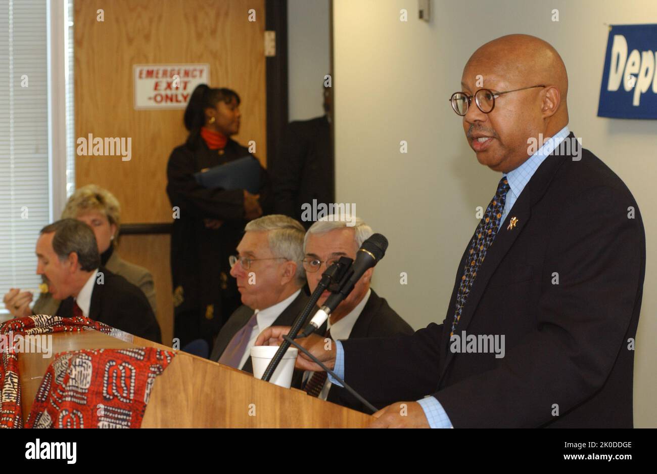 Deputy Secretary Alphonso Jackson with HUD Kansas City staff. Deputy