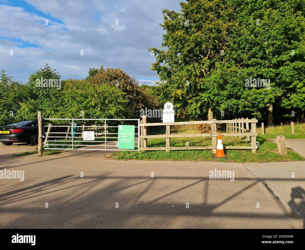 Car park free hi-res stock photography and images - Alamy
