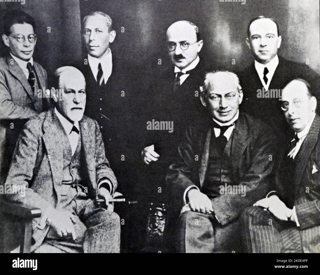 The 'Seven Rings' Committee of leading psychologists and psychiatrists; back row, left to right, Otto Rank, Karl Abraham, Max Eitingon, Ernest Jones. Front row, Sigmund Freud, Sandor Ferenczi and Hans Sachs. 1922. Stock Photo