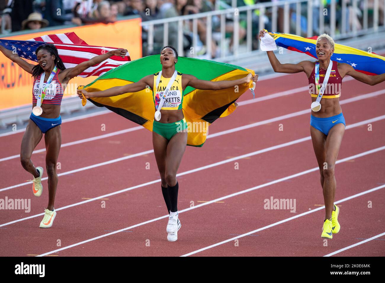 Athletics field hi-res stock photography and images - Page 7 - Alamy