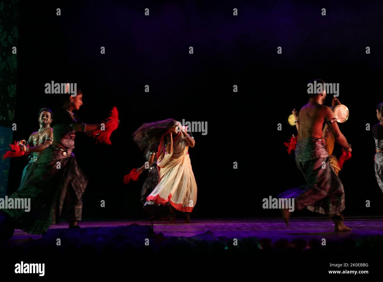 September 10, 2022, Kolkata, West Bengal, India: Indian dancers perform a traditional dance during West Bengal Government Dance Academy celebrates the Dances Drama Festival 2022. 225 dancers and 15 dance troupes  participates in Kolkata. (Credit Image: © Dipa Chakraborty/Pacific Press via ZUMA Press Wire) Stock Photo