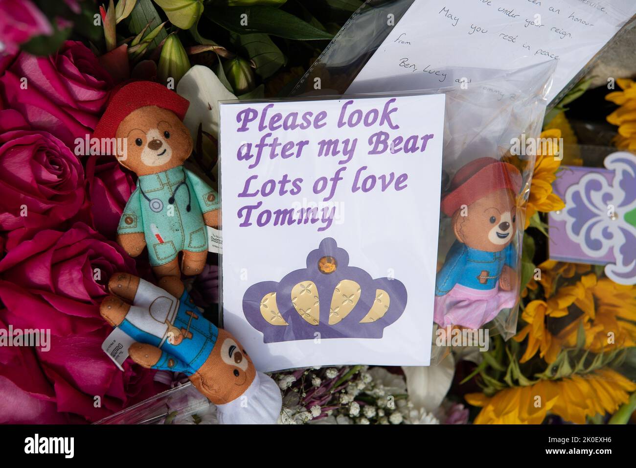 Windsor, Berkshire, UK. 11st September, 2022. Thousands of people came