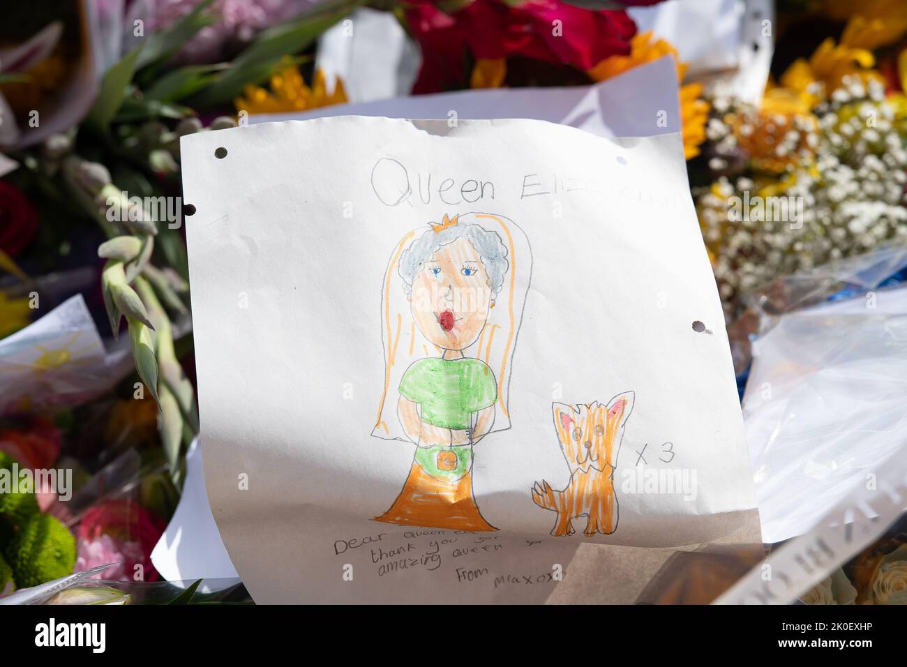 Windsor, Berkshire, UK. 11st September, 2022. Thousands of people came