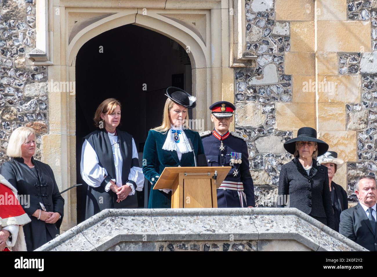 Winchester, Hampshire, UK. 11th September, 2022. The Proclamation of the Accession of King Charles III three days after the death of Queen Elizabeth II. The High Sheriff of Hampshire, Lady Edwina Grosvenor, accompanied by the Lord Lieutenant of Hampshire and other dignitaries, read the proclamation at 1pm outside The Great Hall in front of crowds of people. Stock Photo