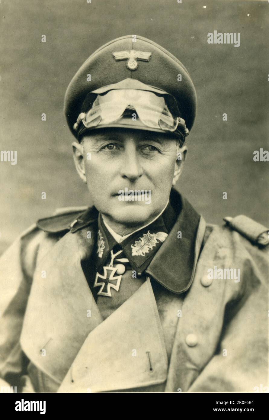 WW2 german General der Panzertruppe Leo Freiherr Geyr von Schweppenburg east front- iron cross - germany, nazism Stock Photo
