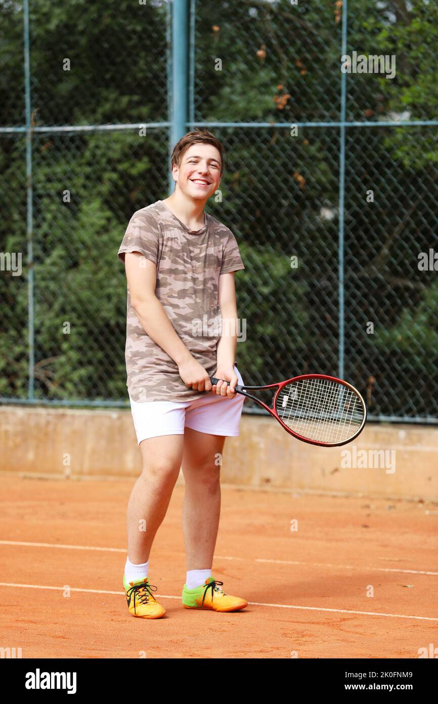 Teen tennis boy hi-res stock photography and images - Alamy