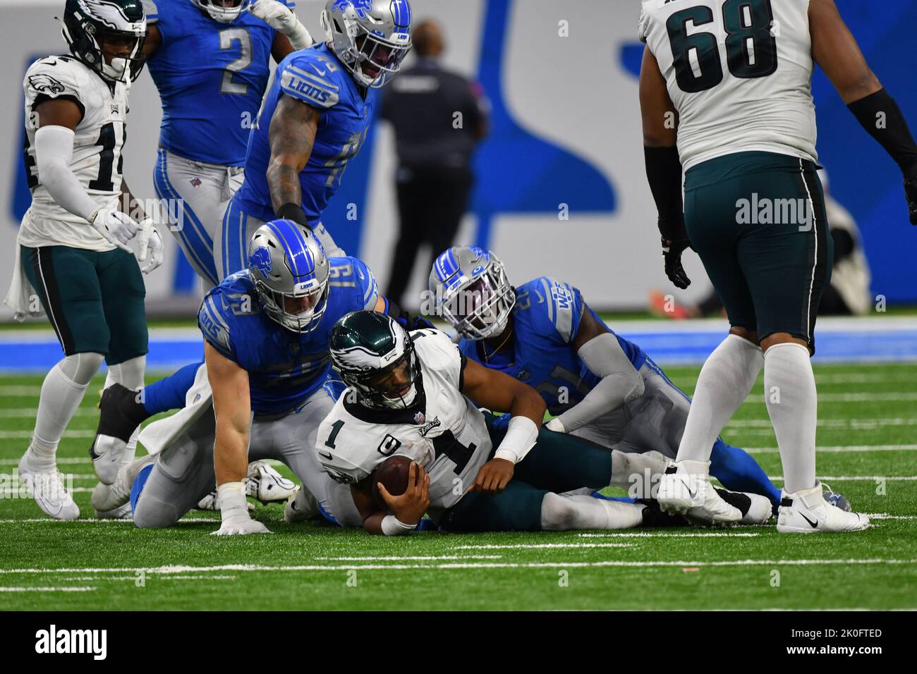 DETROIT, MI - SEPTEMBER 11: Philadelphia Eagles QB Jalen Hurts (1) gets sacked by Detroit Lions S Tracy Walker III (21) during the game between Philadelphia Eagles and Detroit Lions on September 11, 2022 at Ford Field in Detroit, MI (Photo by Allan Dranberg/CSM) Credit: Cal Sport Media/Alamy Live News Stock Photo