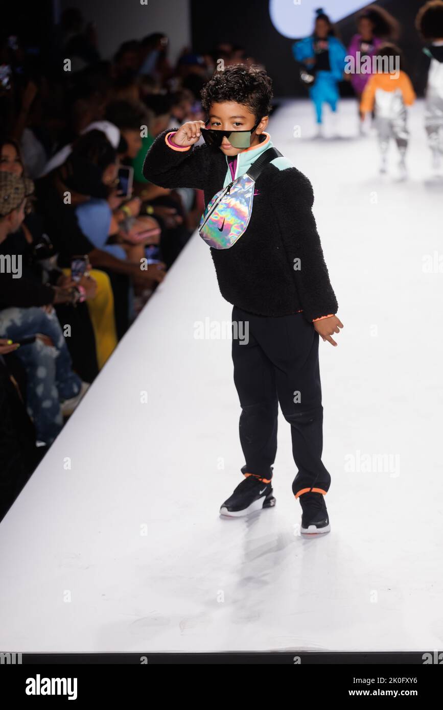 Nike new york fashion week hot sale