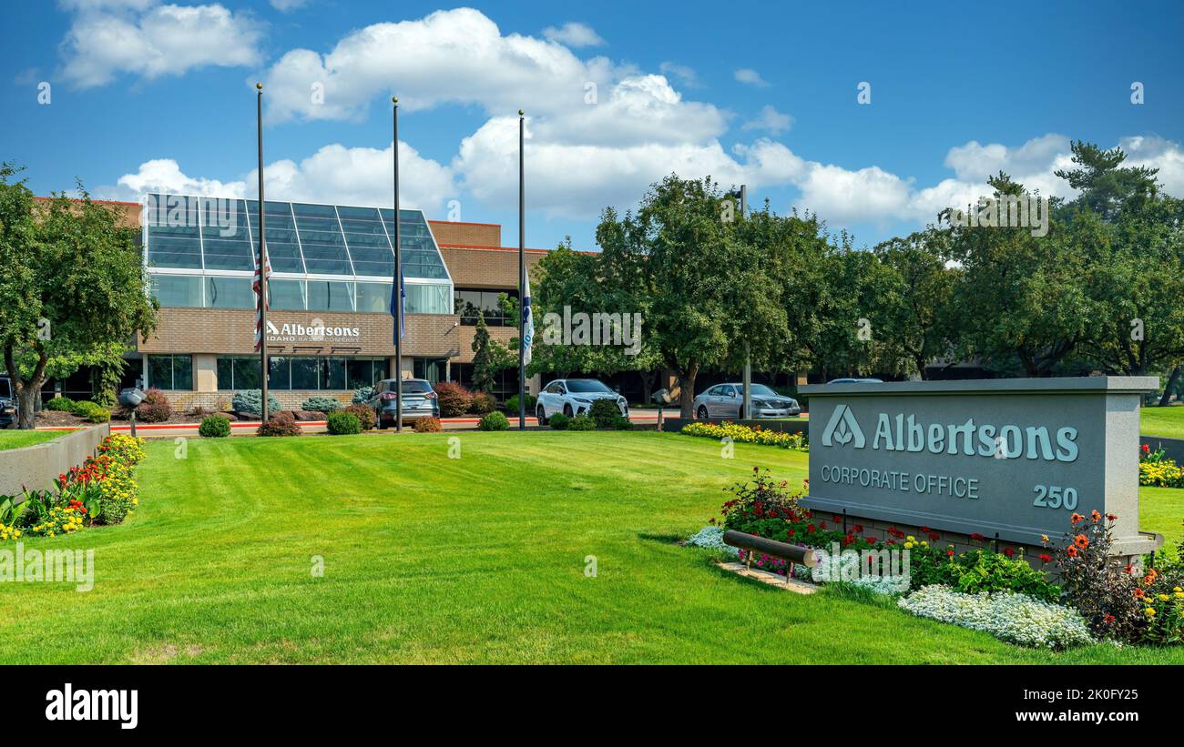 Garden and sign of the Albertsons main office in Boise Idaho Stock Photo
