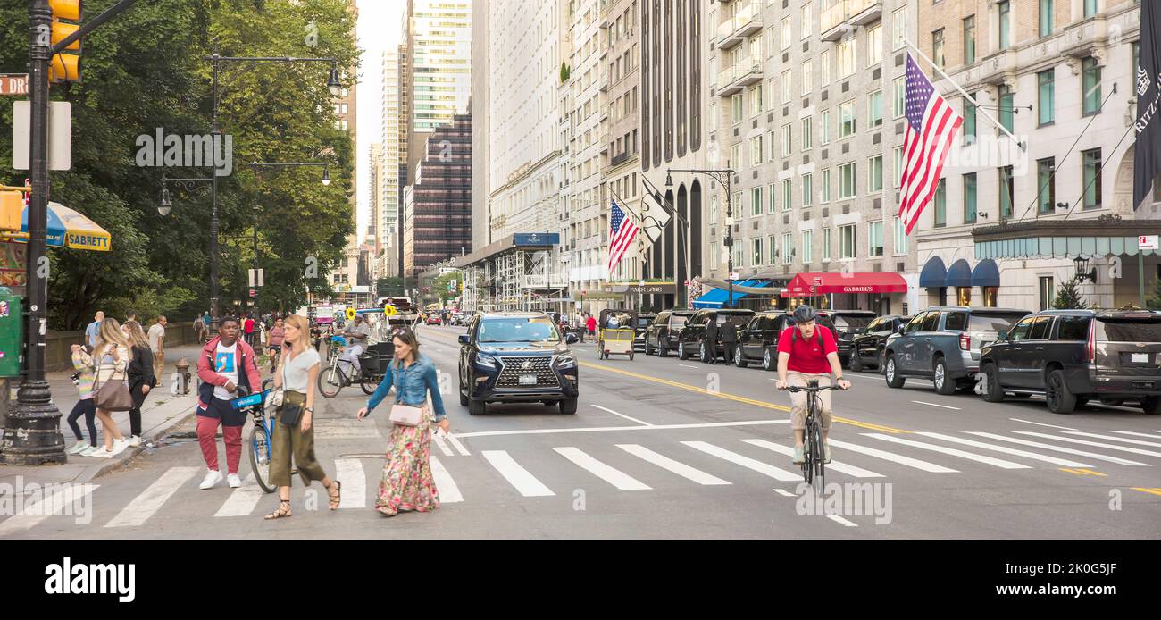 Street scene Central Park South, Manhattan, NYC, USA Stock Photo