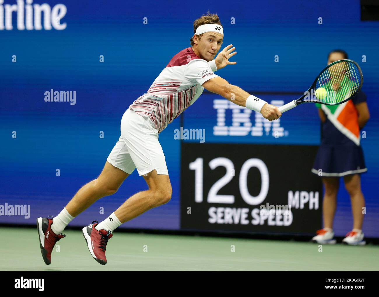 New York, USA, 11th. September 2022. Norwegian tennis player Casper Ruud  in action during the MenÕs Final of the  US  Open  Championships, Billie Jean King National Tennis Center on Sunday 11 September 2022. © Juergen Hasenkopf / Alamy Live News Stock Photo