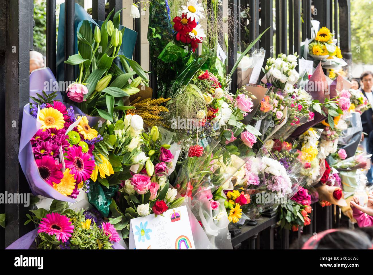 Flowers at Buckingham Palace gates Stock Photo